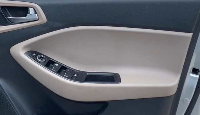 2019 Hyundai Elite i20 SPORTZ PLUS 1.2, Petrol, Manual, 35,759 km, Driver Side Door Panels Control