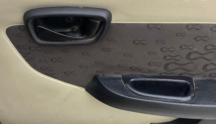 2016 Tata Nano TWIST XTA, Petrol, Automatic, 25,575 km, Driver Side Door Panels Control