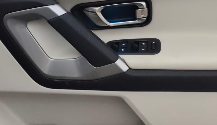 2021 Tata Safari XZA PLUS, Diesel, Automatic, 42,336 km, Driver Side Door Panels Control