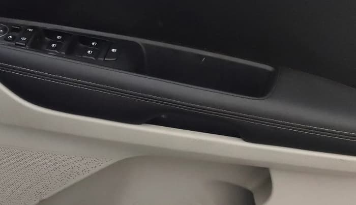 2023 KIA SONET HTX 1.5 AT, Diesel, Automatic, 59,390 km, Driver Side Door Panels Control