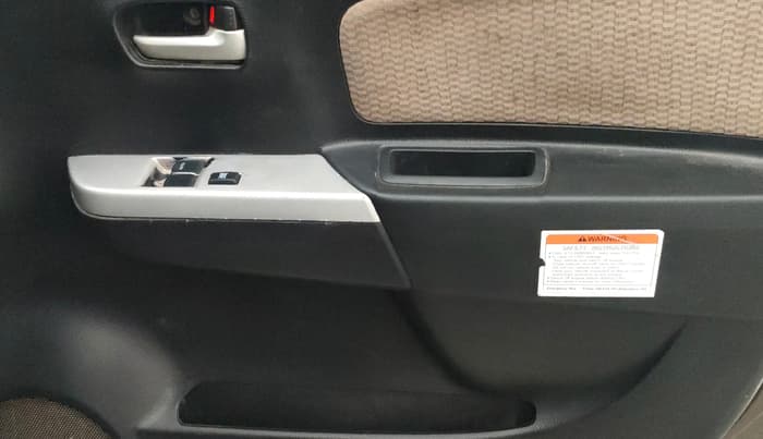 2018 Maruti Wagon R 1.0 LXI CNG (O), CNG, Manual, 76,701 km, Driver Side Door Panels Control