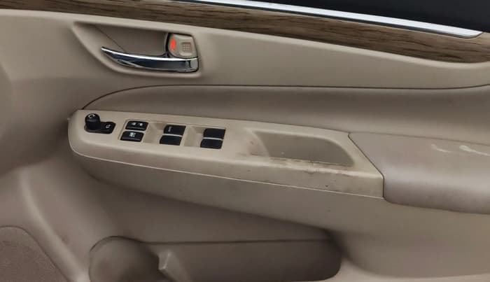 2019 Maruti Ciaz ALPHA 1.5 SHVS PETROL, Petrol, Manual, 42,107 km, Driver Side Door Panels Control