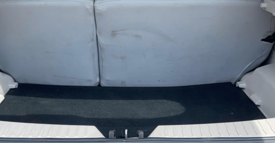 2020 Mahindra XUV300 W6 1.5 DIESEL AMT, Diesel, Automatic, 83,723 km, Boot Inside