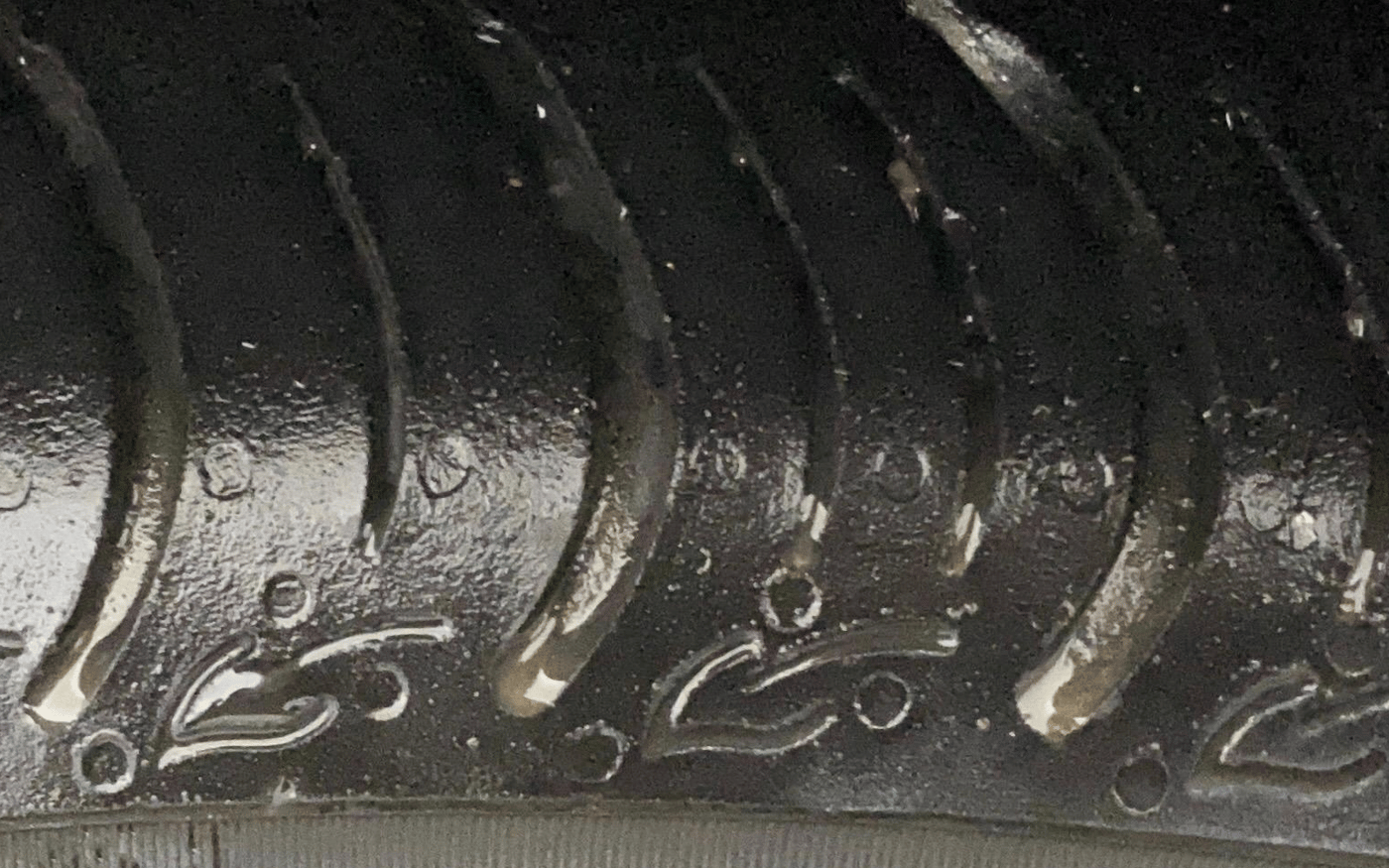 2015 Ford New Figo TREND 1.2 PETROL, Petrol, Manual, 91,693 km, Left Front Tyre Tread