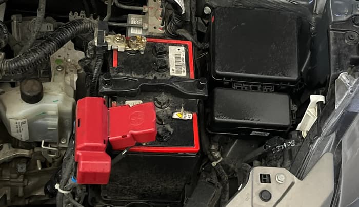2025 Maruti Swift ZXi AMT, Petrol, Automatic, 11,156 km, Engine View - Left