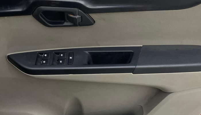 2016 Mahindra Kuv100 K4 6 STR, Petrol, Manual, 56,115 km, Driver Side Door Panels Control