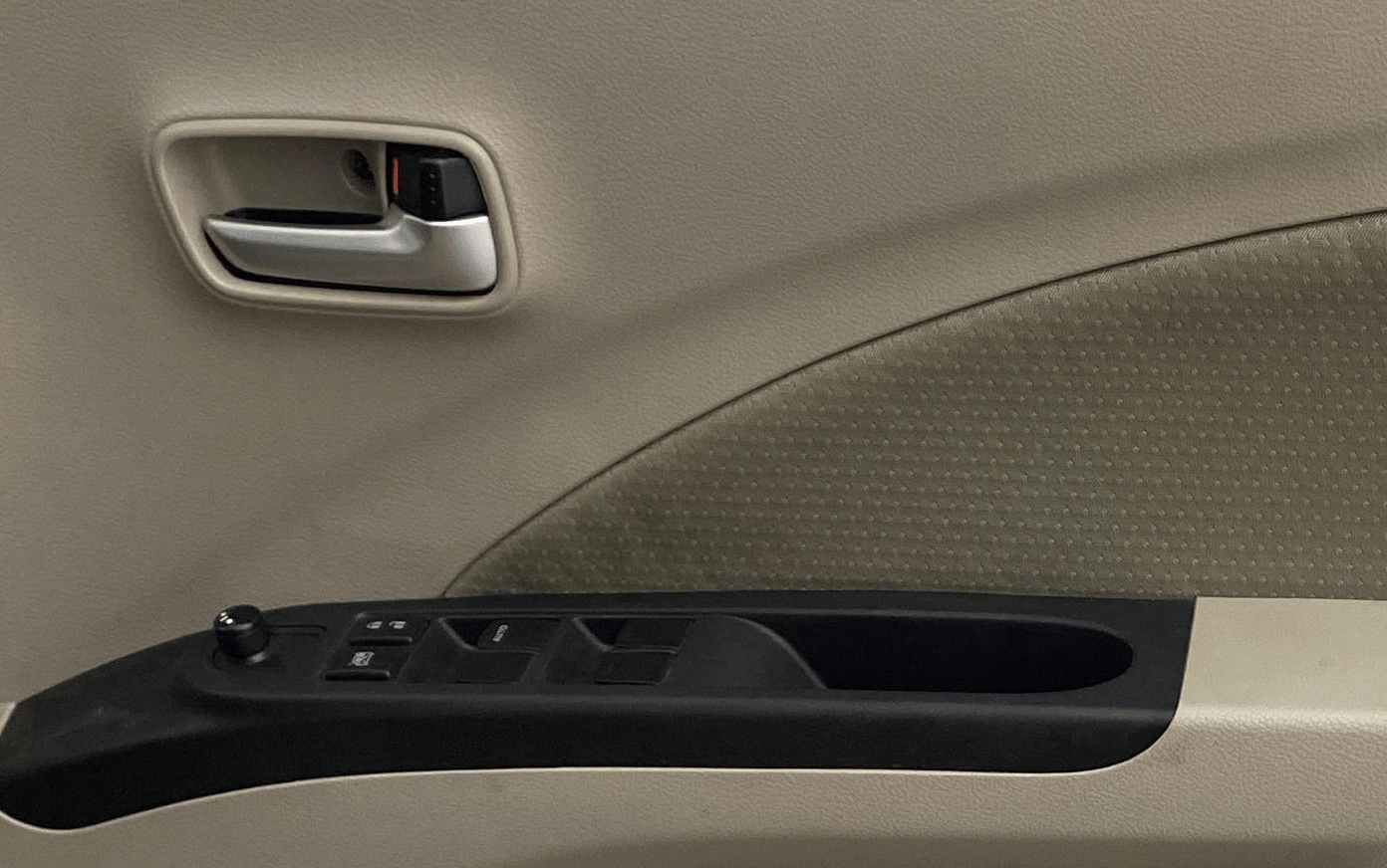 2019 Maruti Celerio ZXI AMT (O), Petrol, Automatic, 44,816 km, Driver Side Door Panels Control