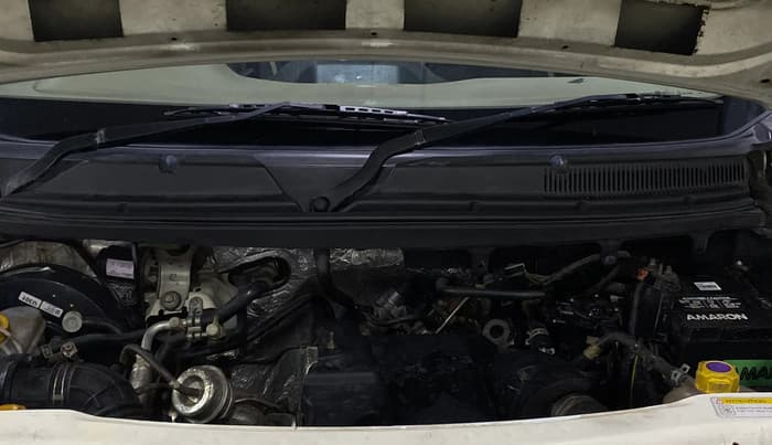 2015 Mahindra TUV300 T8, Diesel, Manual, 81,031 km, Engine View