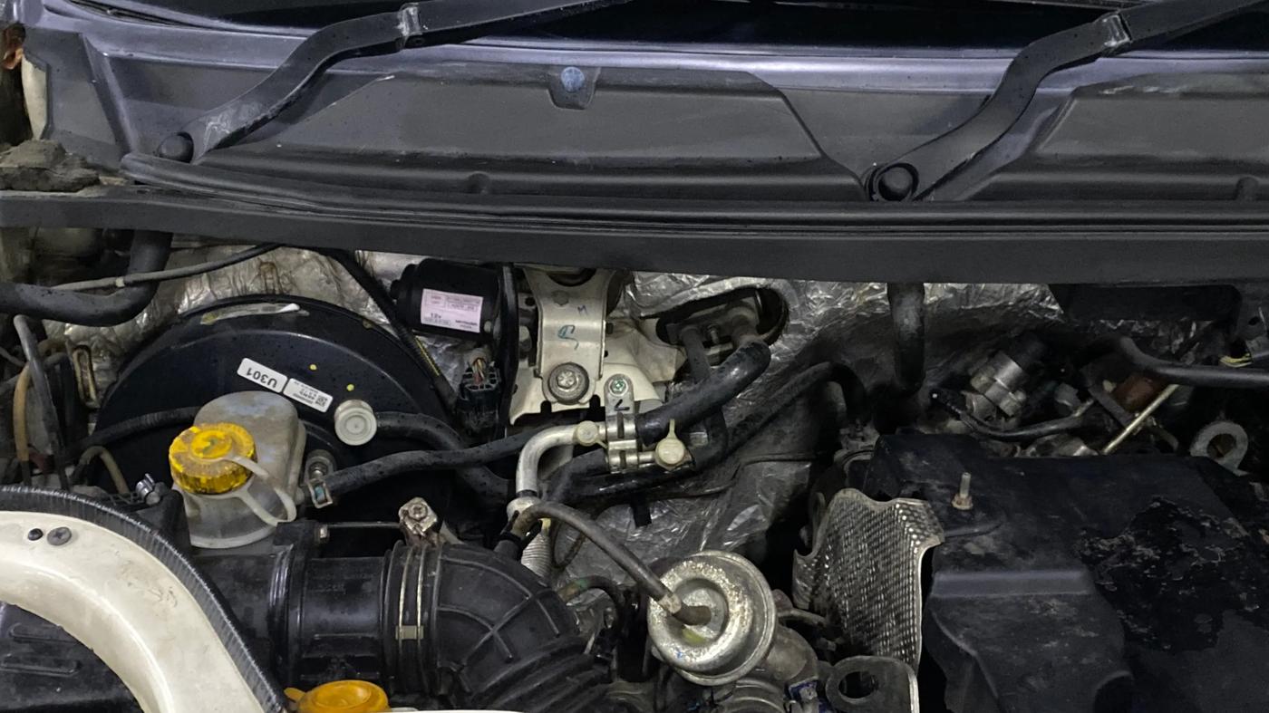 2015 Mahindra TUV300 T8, Diesel, Manual, 81,031 km, Engine View - Right