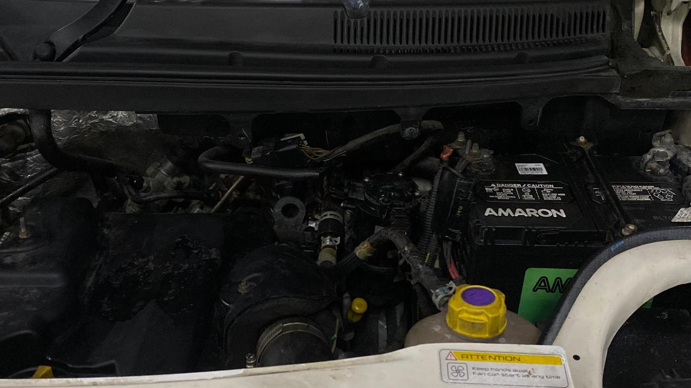 2015 Mahindra TUV300 T8, Diesel, Manual, 81,031 km, Engine View - Left