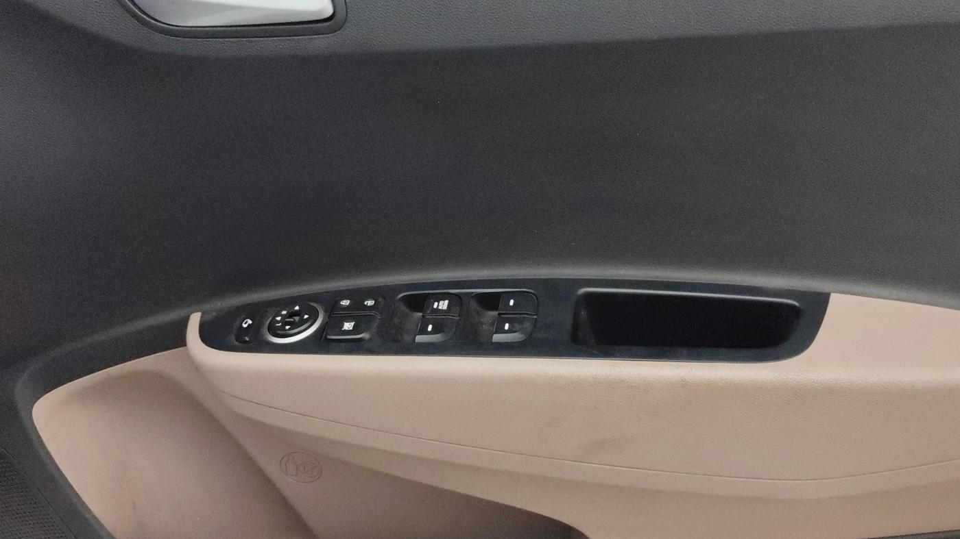2019 Hyundai Grand i10 SPORTZ AT 1.2 KAPPA VTVT, Petrol, Automatic, 41,769 km, Driver Side Door Panels Control
