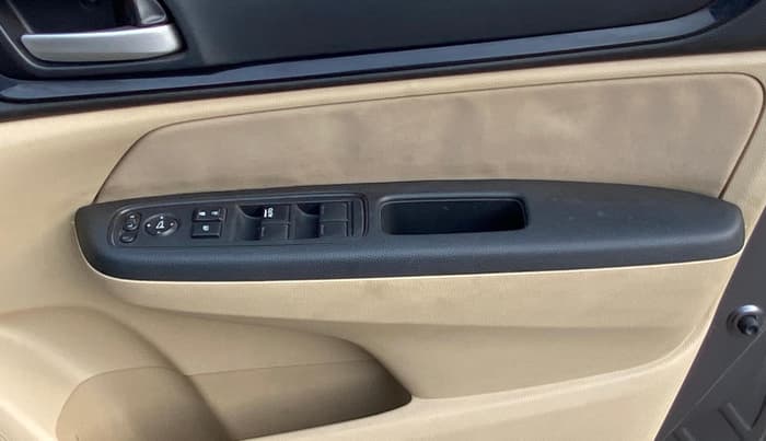 2019 Honda Amaze 1.2L I-VTEC VX, Petrol, Manual, 48,540 km, Driver Side Door Panels Control