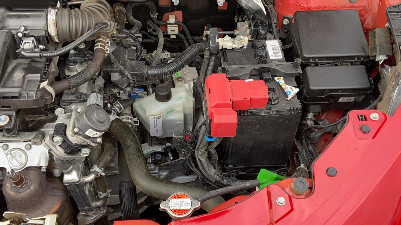 2024 Maruti Swift VXi (O) AMT, Petrol, Automatic, 12,128 km, Engine View - Right