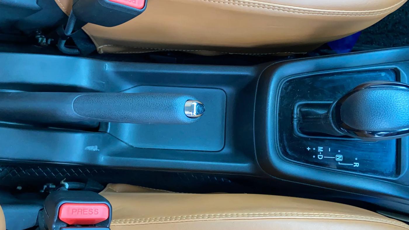 2024 Maruti Swift VXi (O) AMT, Petrol, Automatic, 12,128 km, Gear Lever