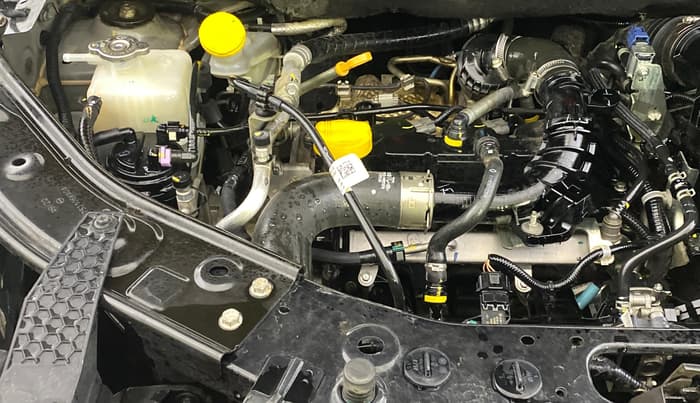 2022 Nissan MAGNITE XV TURBO CVT, Petrol, Automatic, 27,393 km, Engine View - Right