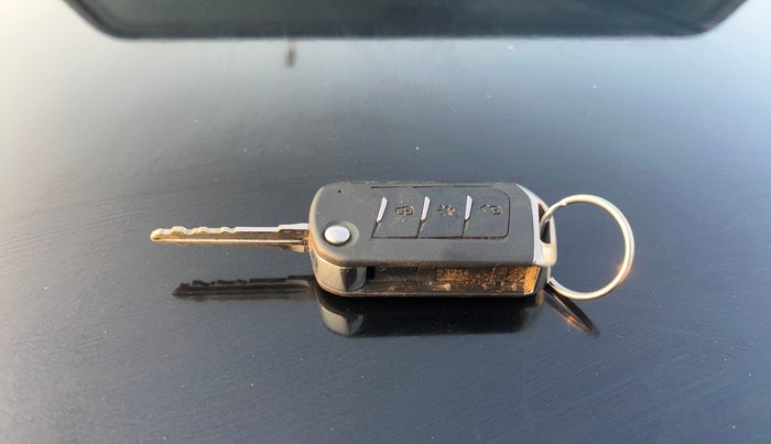 2023 Mahindra Thar LX D 4WD MT CONVERTIBLE, Diesel, Manual, 73,108 km, Key Close Up