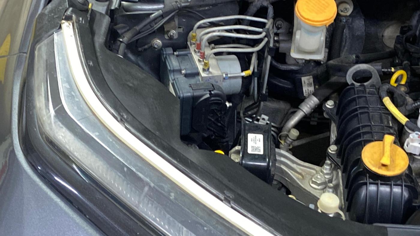 2021 Tata PUNCH ADVENTURE AMT, CNG, Automatic, 69,523 km, Engine View - Right