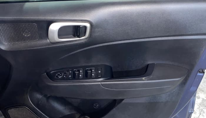 2019 Hyundai VENUE SX PLUS 1.0 TURBO DCT, Petrol, Automatic, 81,692 km, Driver Side Door Panels Control