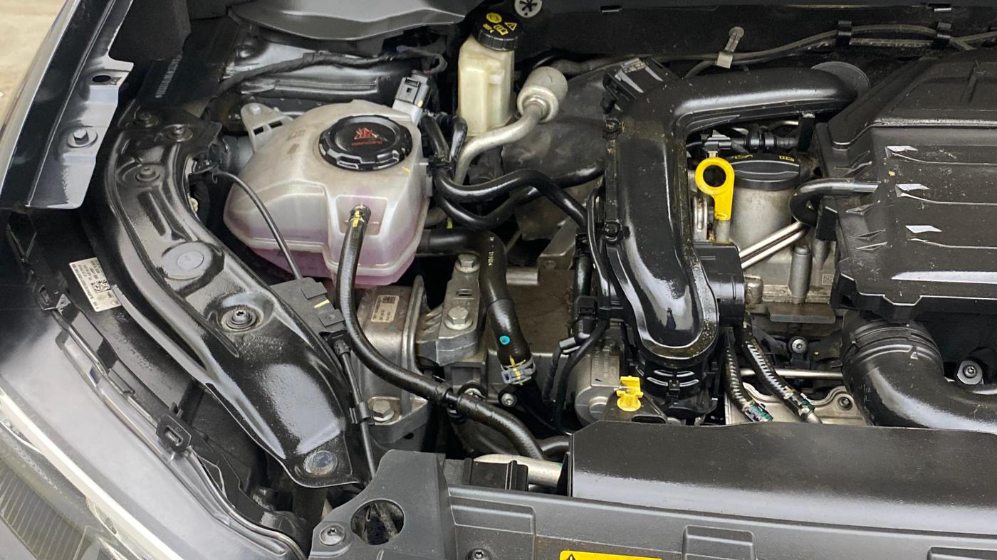 2022 Volkswagen TAIGUN COMFORTLINE 1.0 TSI MT, Petrol, Manual, 26,608 km, Engine View - Right