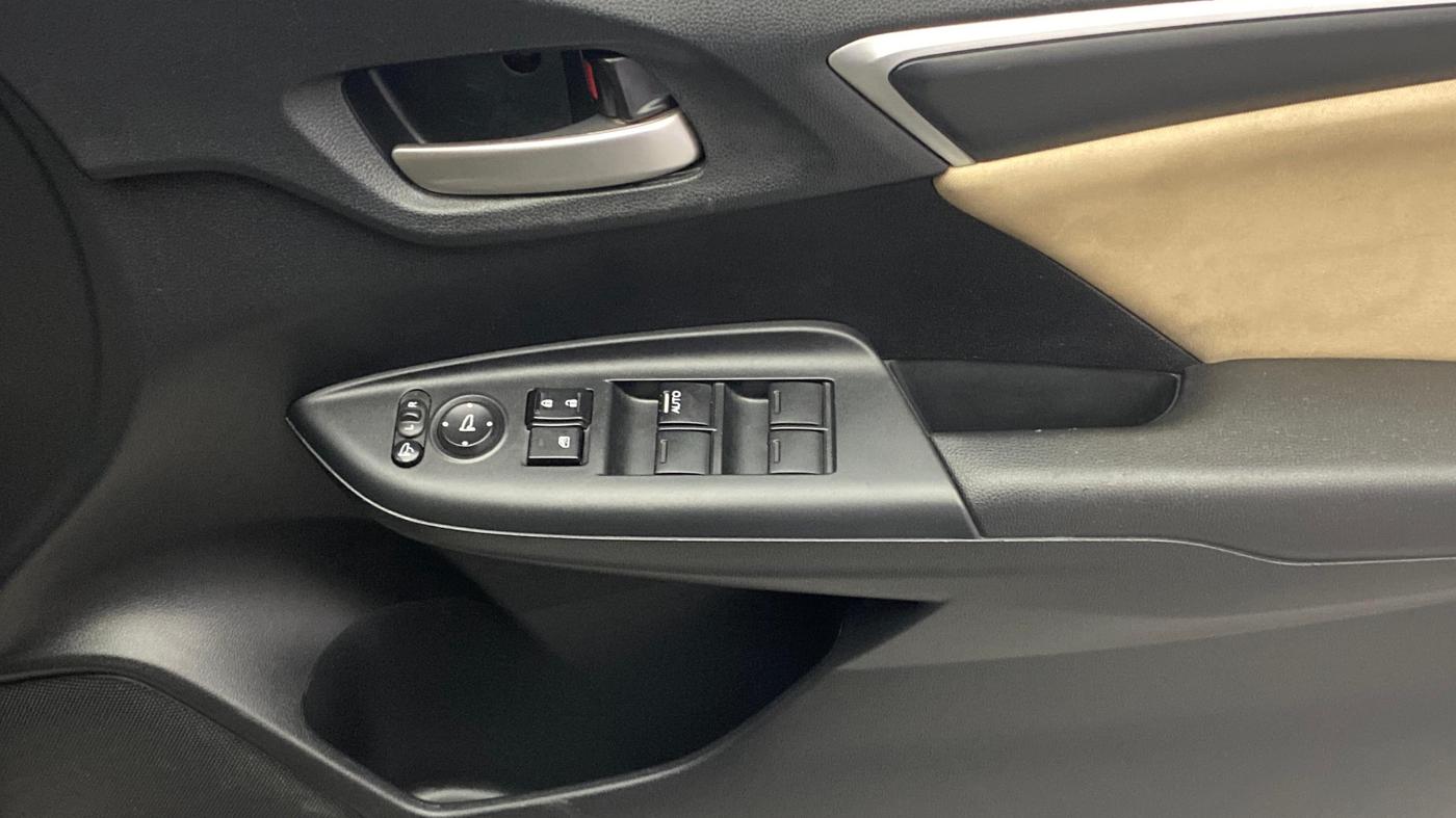 2018 Honda Jazz 1.2L I-VTEC VX CVT, Petrol, Automatic, 78,511 km, Driver Side Door Panels Control