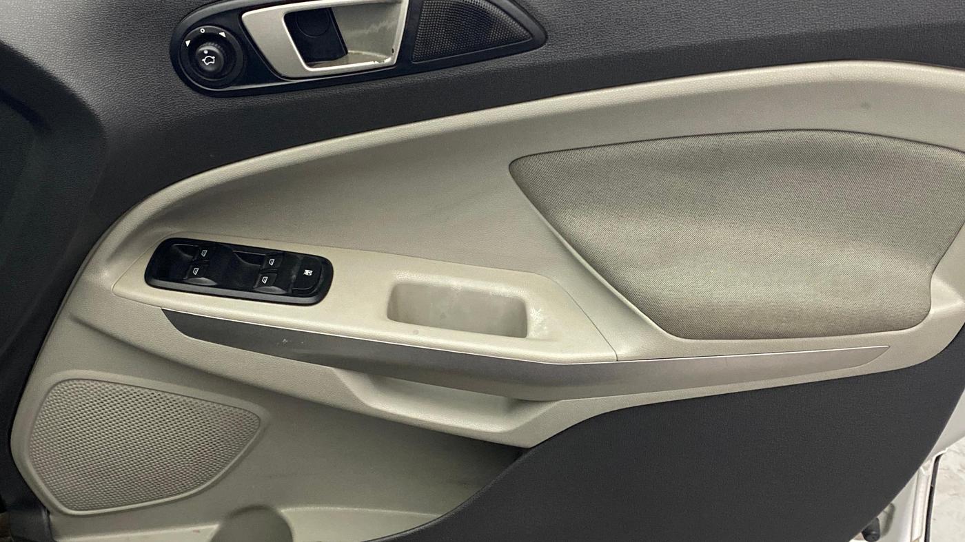 2014 Ford Ecosport TREND 1.5L PETROL, Petrol, Manual, 1,42,462 km, Driver Side Door Panels Control