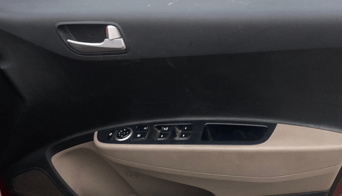 2015 Hyundai Grand i10 ASTA 1.2 KAPPA VTVT, Petrol, Manual, 1,09,804 km, Driver Side Door Panels Control