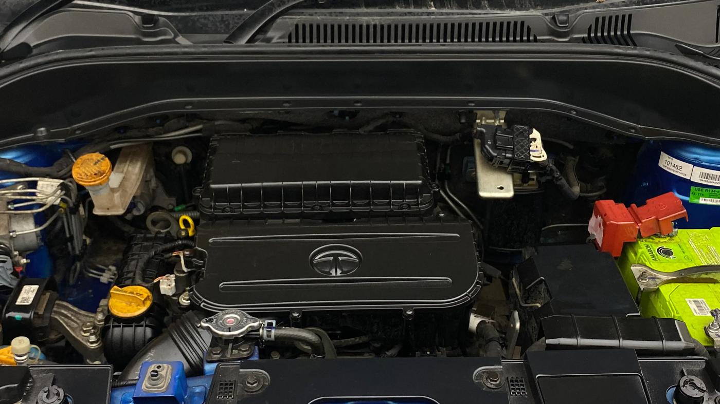 2022 Tata PUNCH CREATIVE  1.2 RTN DUAL TONE, Petrol, Manual, 17,042 km, Engine View