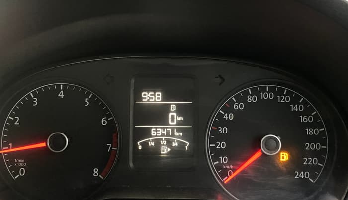 2016 Volkswagen Polo COMFORTLINE 1.2L, Petrol, Manual, 63,429 km, Odometer Image