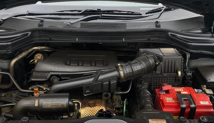 2022 Mahindra XUV300 W8 (O) 1.2 PETROL AMT, Petrol, Automatic, 1,19,785 km, Engine View