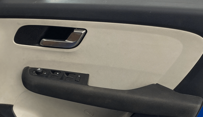 2021 Tata ALTROZ XZ PETROL, Petrol, Manual, 26,606 km, Driver Side Door Panels Control