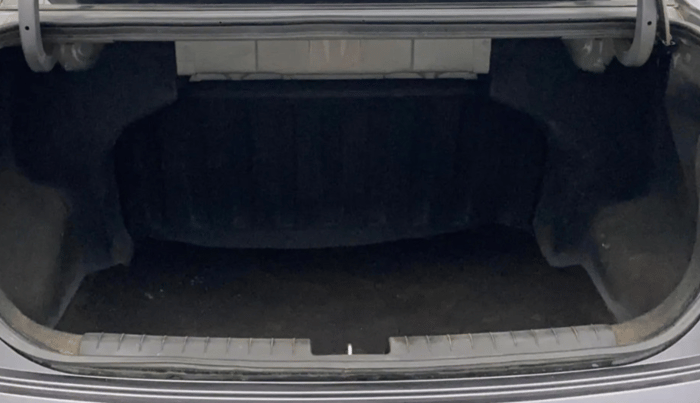 2017 Hyundai Xcent SX 1.2, Petrol, Manual, 41,453 km, Boot Inside
