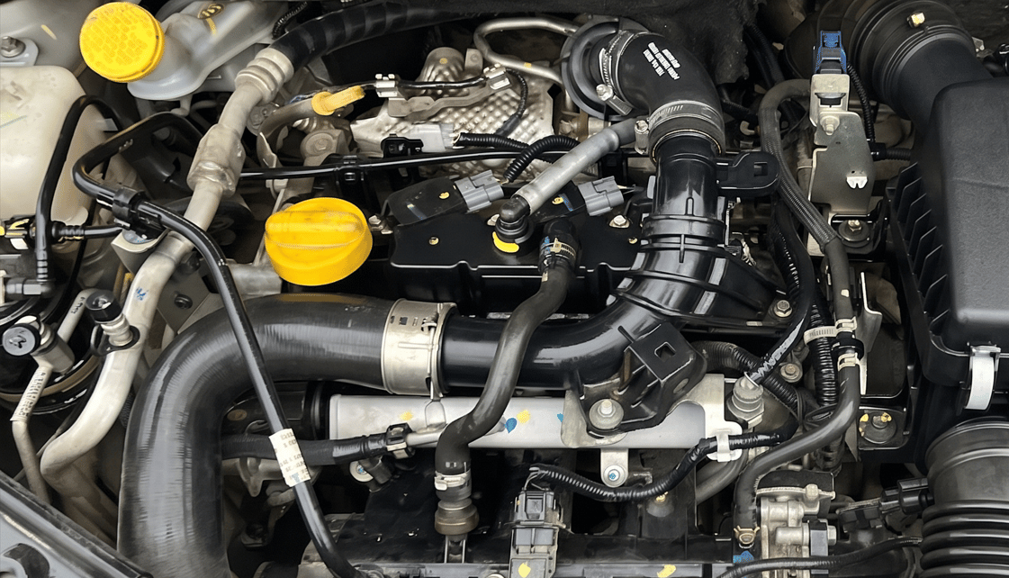 2021 Nissan MAGNITE XV PREMIUM TURBO (O), Petrol, Manual, 56,284 km, Engine View - Right