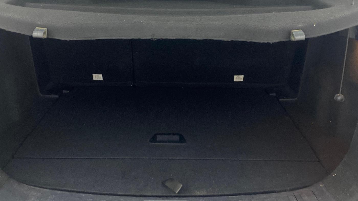 2019 Tata Harrier XZ 2.0L, Diesel, Manual, 84,869 km, Boot Inside