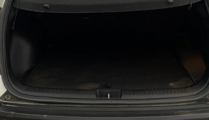 2019 Hyundai Creta SX SPORTS EDITION 1.6 PETROL DUAL TONE, Petrol, Manual, 35,189 km, Boot Inside