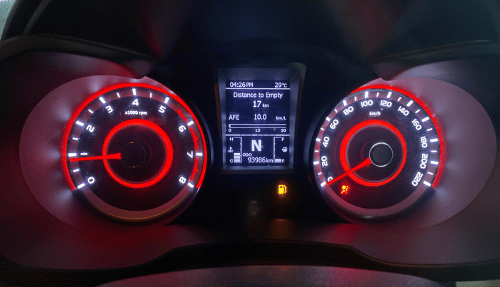2021 Mahindra XUV300 W8 (O) 1.2 PETROL, Petrol, Manual, 93,983 km, Odometer Image