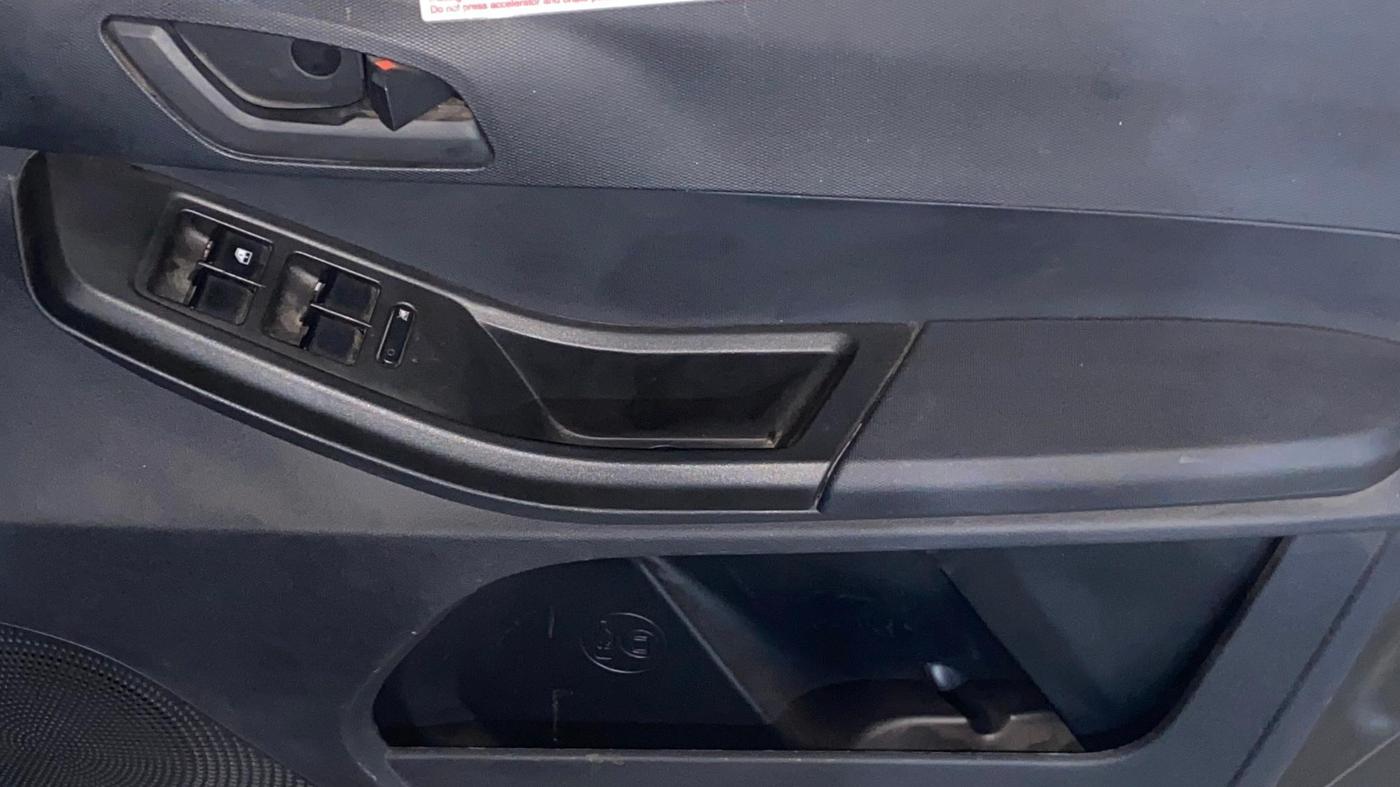 2025 Tata TIAGO NRG XZ AMT, Petrol, Automatic, 4,271 km, Driver Side Door Panels Control