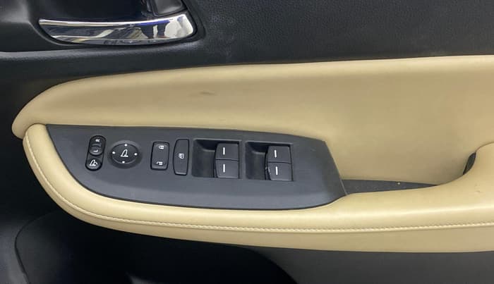 2020 Honda City 1.5L I-VTEC ZX CVT, Petrol, Automatic, 31,845 km, Driver Side Door Panels Control