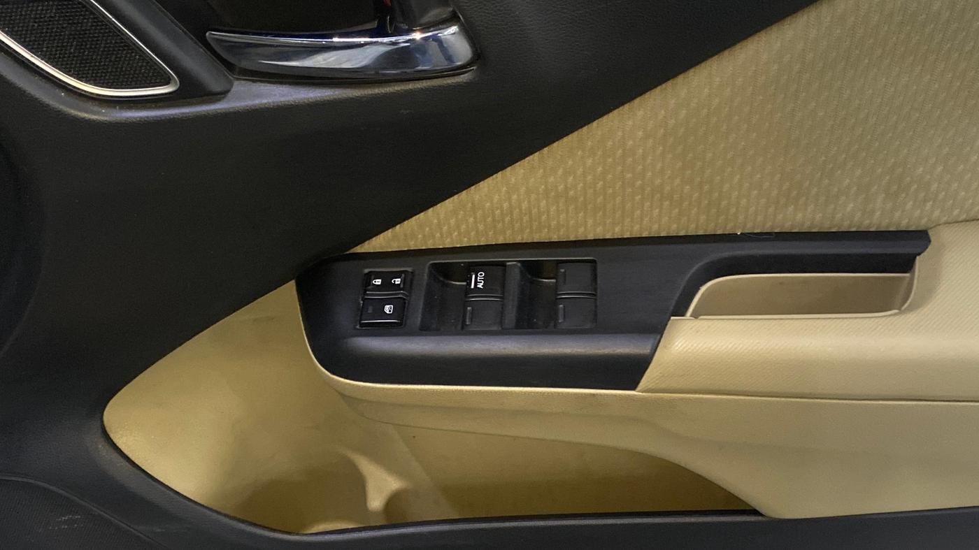 2019 Honda City 1.5L I-VTEC V MT, Petrol, Manual, 66,887 km, Driver Side Door Panels Control