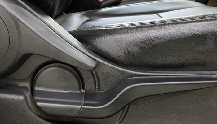 2020 Honda Amaze 1.2L I-VTEC VX CVT, Petrol, Automatic, 38,178 km, Driver Side Adjustment Panel