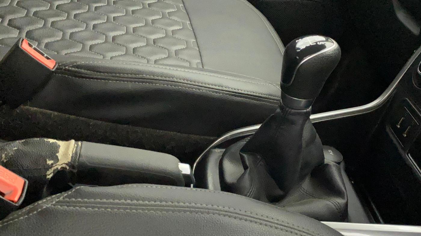 2019 Ford Ecosport TITANIUM 1.5L PETROL, Petrol, Manual, 62,899 km, Gear Lever