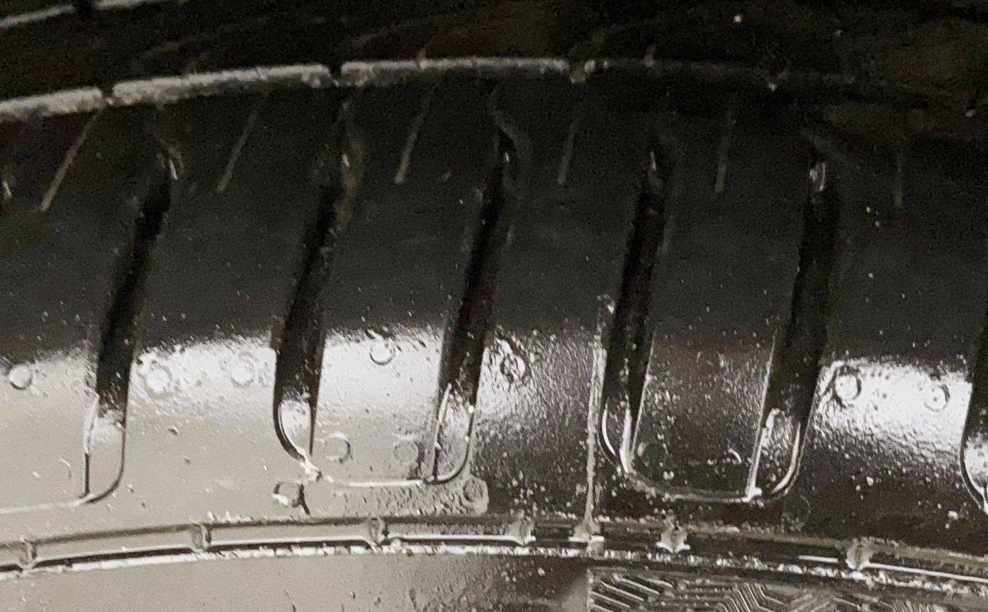2022 MG ASTOR SHARP 1.5 CVT, Petrol, Automatic, 80,682 km, Right Front Tyre Tread