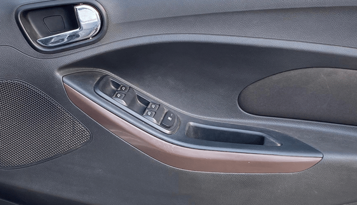 2018 Ford FREESTYLE TITANIUM PLUS 1.2 PETROL, Petrol, Manual, 63,420 km, Driver Side Door Panels Control