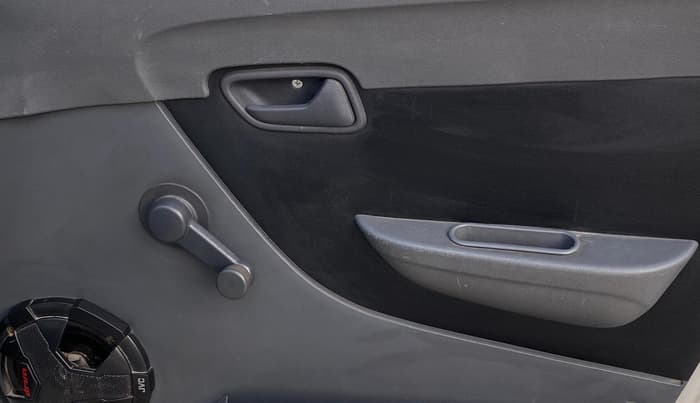 2013 Maruti Alto LX, Petrol, Manual, 55,054 km, Driver Side Door Panels Control