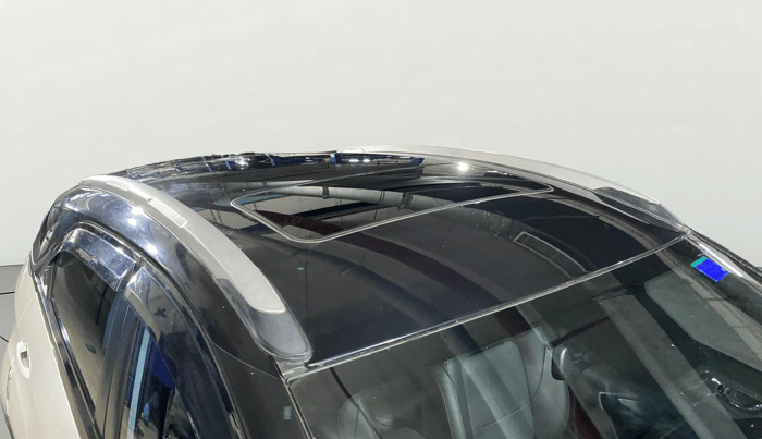 2024 Tata NEXON FEARLESS + S P MT, Petrol, Manual, 8,307 km, Moonroof/ Sunroof