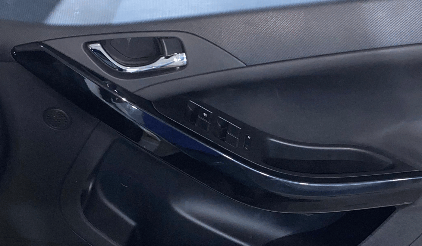 2024 Tata NEXON FEARLESS + S P MT, Petrol, Manual, 8,307 km, Driver Side Door Panels Control