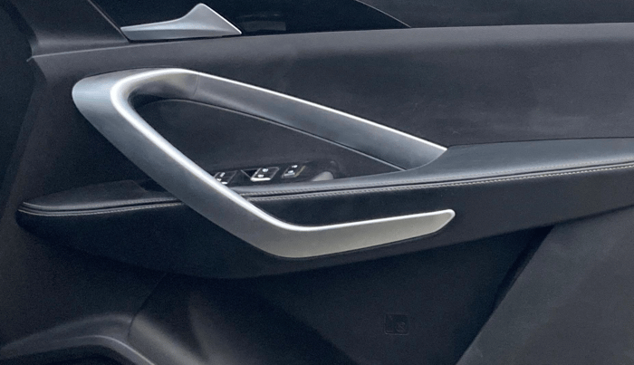 2022 MG HECTOR SHARP 1.5 PETROL CVT, Petrol, Automatic, 89,105 km, Driver Side Door Panels Control