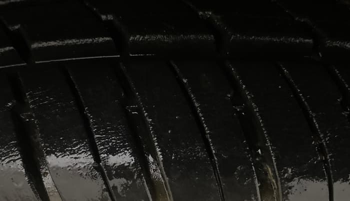 2018 Renault Kwid CLIMBER 1.0 AMT, Petrol, Automatic, 31,434 km, Left Front Tyre Tread