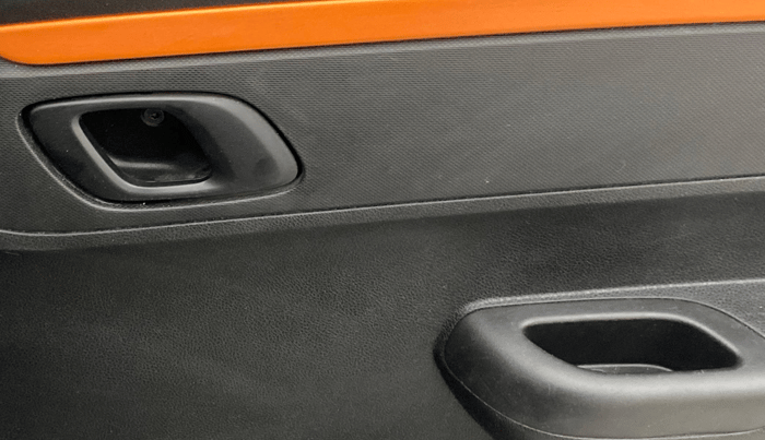 2018 Renault Kwid CLIMBER 1.0 AMT, Petrol, Automatic, 31,434 km, Driver Side Door Panels Control