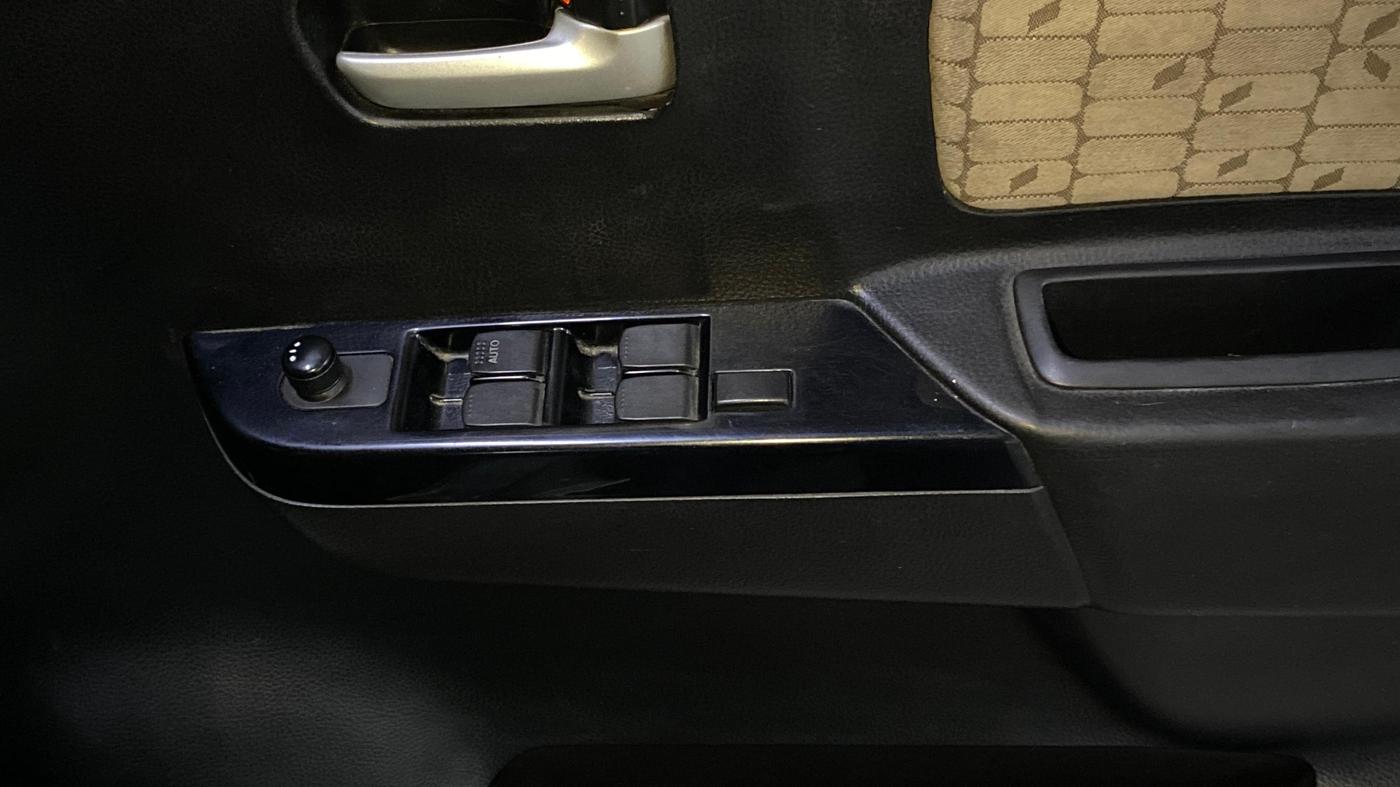 2017 Maruti Wagon R 1.0 VXI AMT, Petrol, Automatic, 47,347 km, Driver Side Door Panels Control