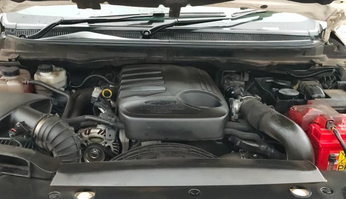 2017 Ford Endeavour TITANIUM 3.2 4X4 AT, Diesel, Automatic, 86,194 km, Engine View
